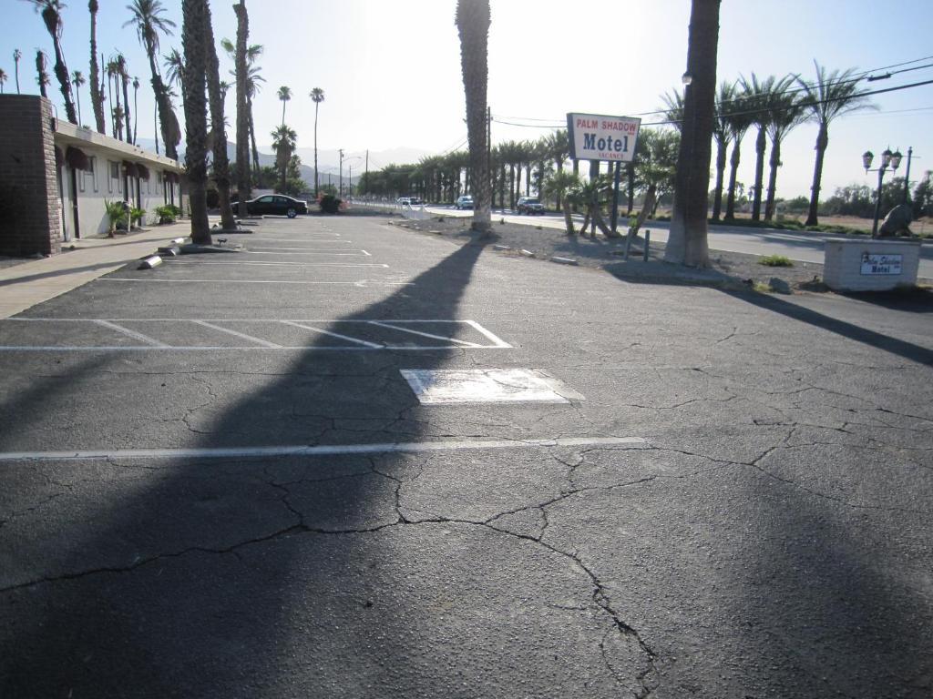 Palm Shadow Inn Motel Indio Bagian luar foto