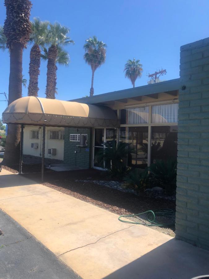 Palm Shadow Inn Motel Indio Bagian luar foto